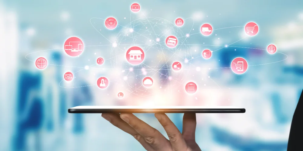 Cross channel management onecloud reinventing the cloud journey.